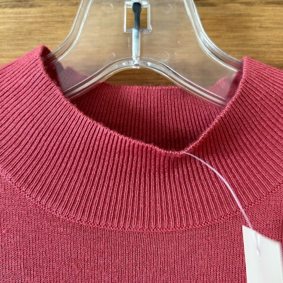 Guess / NWT/ Long Sleeve light weight Sweater / Agatha Rose / size L - Picture 3 of 10